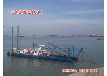 馬來西亞淺海抽沙船工作照